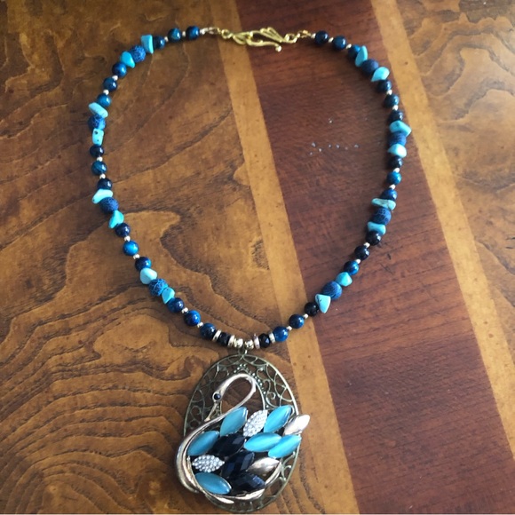 Handcrafted repurpose moon glow swan agate howlite stone necklace - Picture 7 of 14